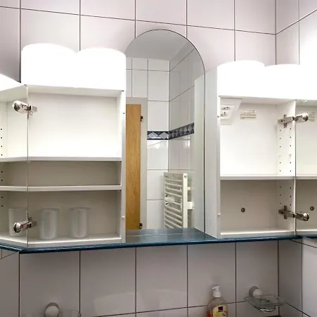 Salute 108 Apartment *