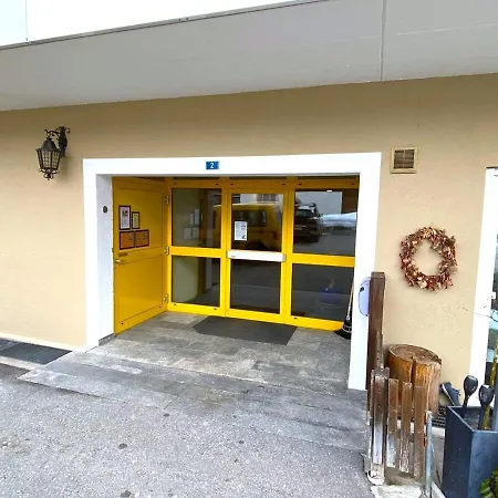 Salute 108 Apartment *