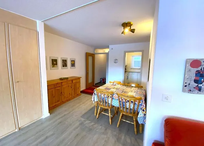 Salute 108 לויקרבאד