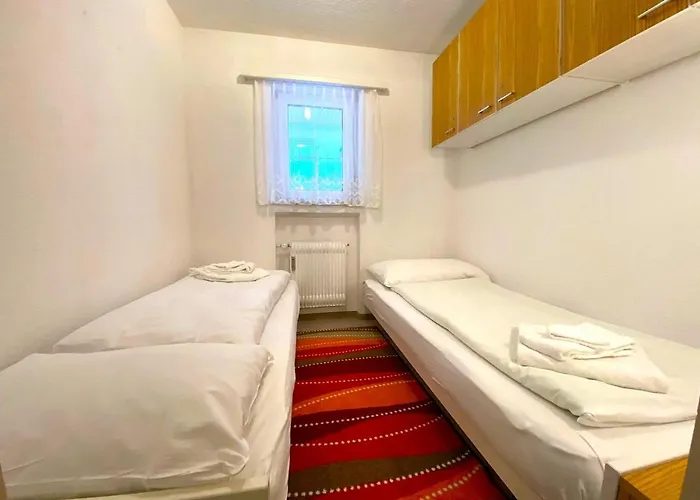 Salute 108 Apartman *